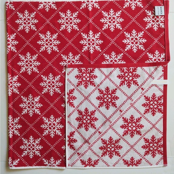 🎁BIANCA Bath Towel Set - Reversible Red & White Snowflakes - 6 Pieces - Picture 7 of 10